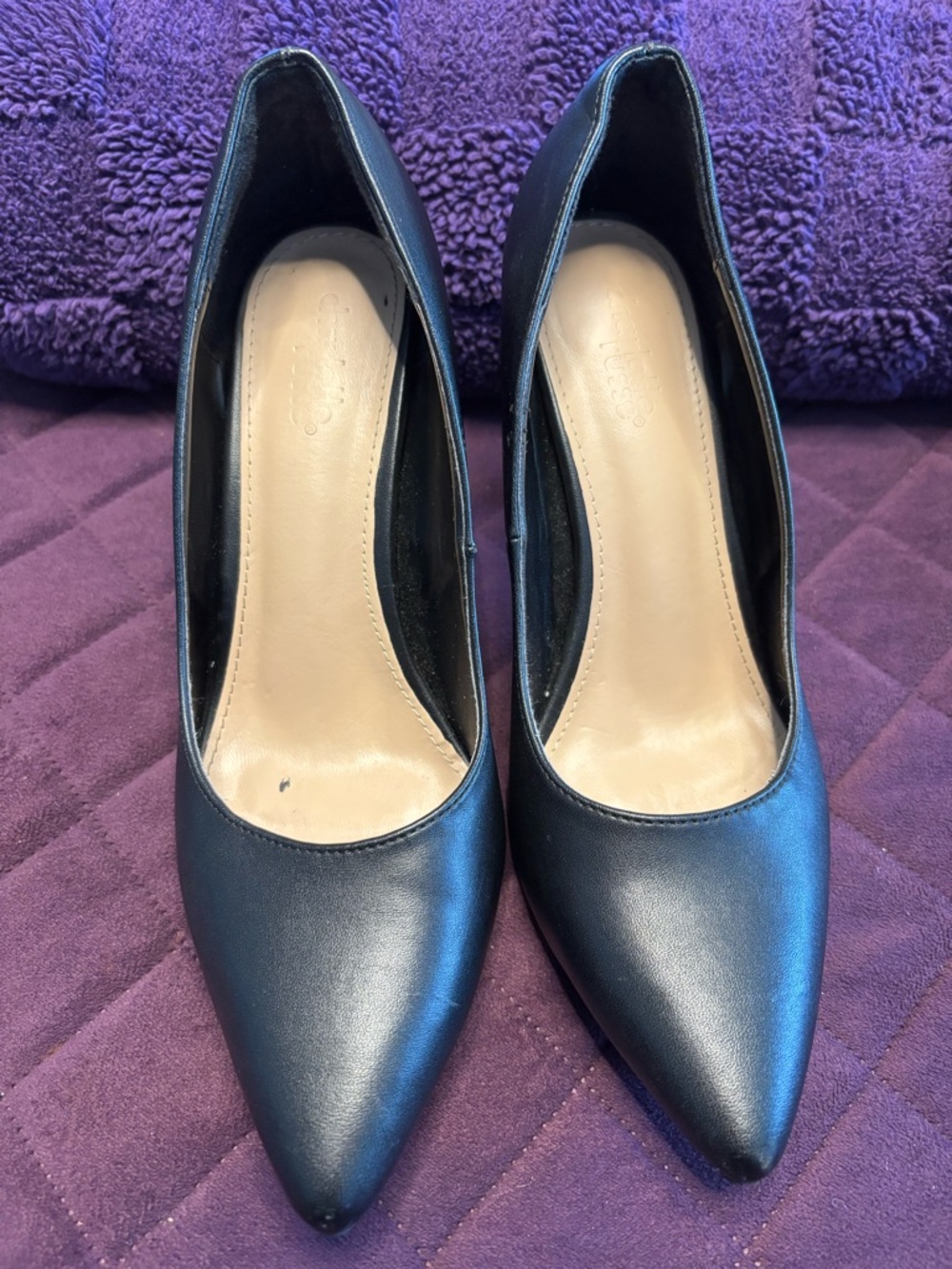 Classic Women's Black Pointed-Toe Pumps